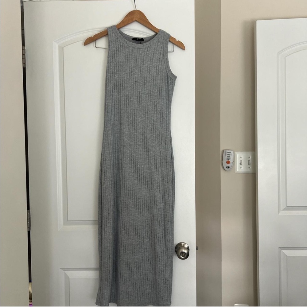 Fitted midi dress! New